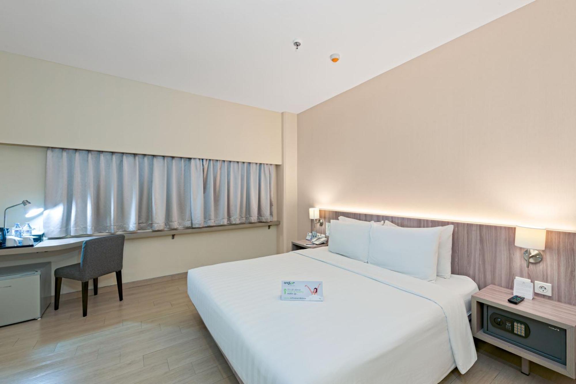 Grand Whiz Megamas Manado Hotel Ngoại thất bức ảnh